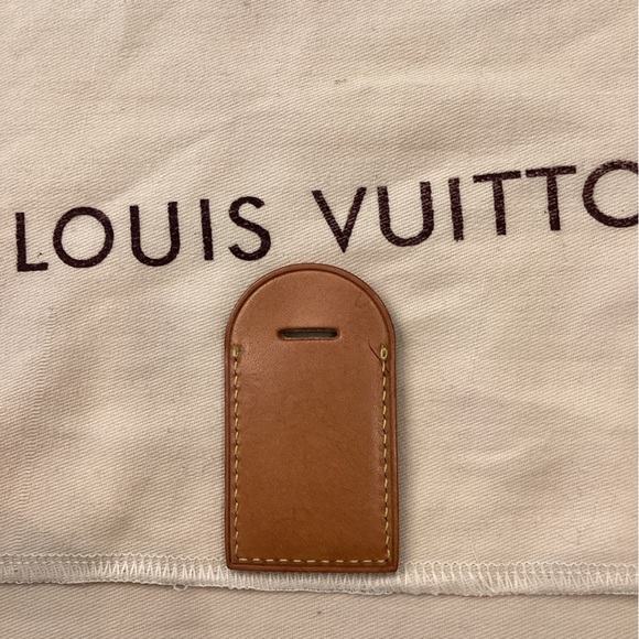Authentic ❤️ LOUIS VUITTON small luggage tag 💫 - Picture 3 of 12